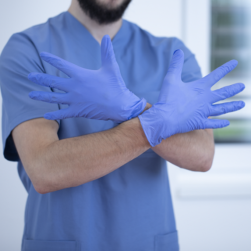 Medizinische Handschuhe: Nitril, Latex oder Vinyl?
